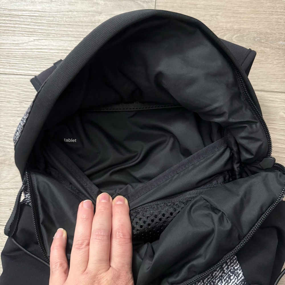 Lululemon Black and Light Gray Hiking Backpack - Picture 7 of 15